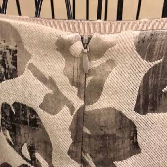 Worth Grey & Silver Floral Print Pencil Skirt - 4 - Picture 6 of 8